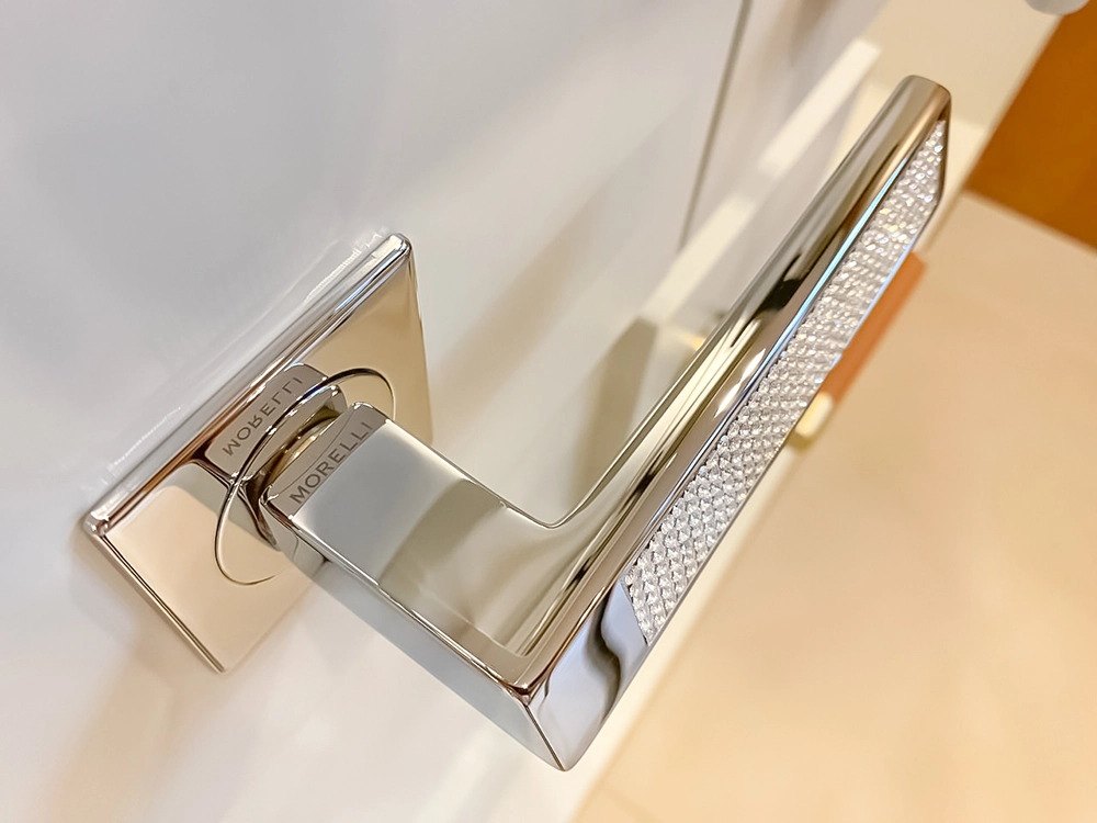 Ручка дверная DOLCE VITA S1 CRO раздельная на квадратной розетке, цвет - хром, латунь фото купить в Ярославле